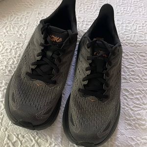 Hoka One One Clifton 8 sz 8.5